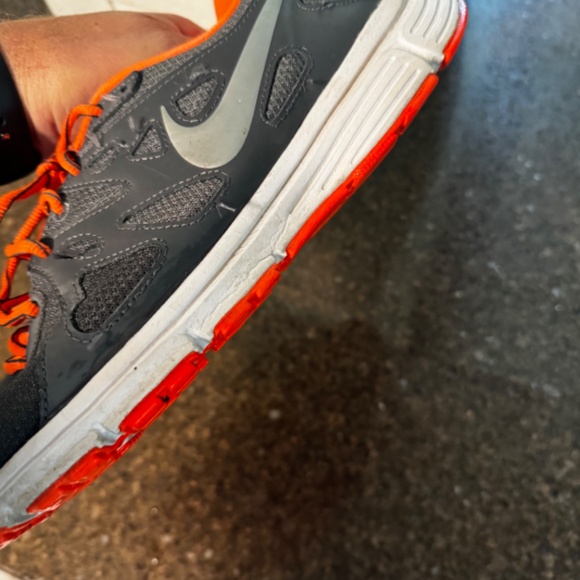 Nike Revolution 2 - Picture 3 of 6